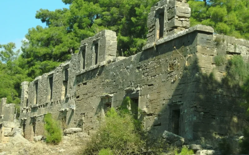 Seleukeia (Lyrbe): the empty Roman city in the pine forest above Manavgat
