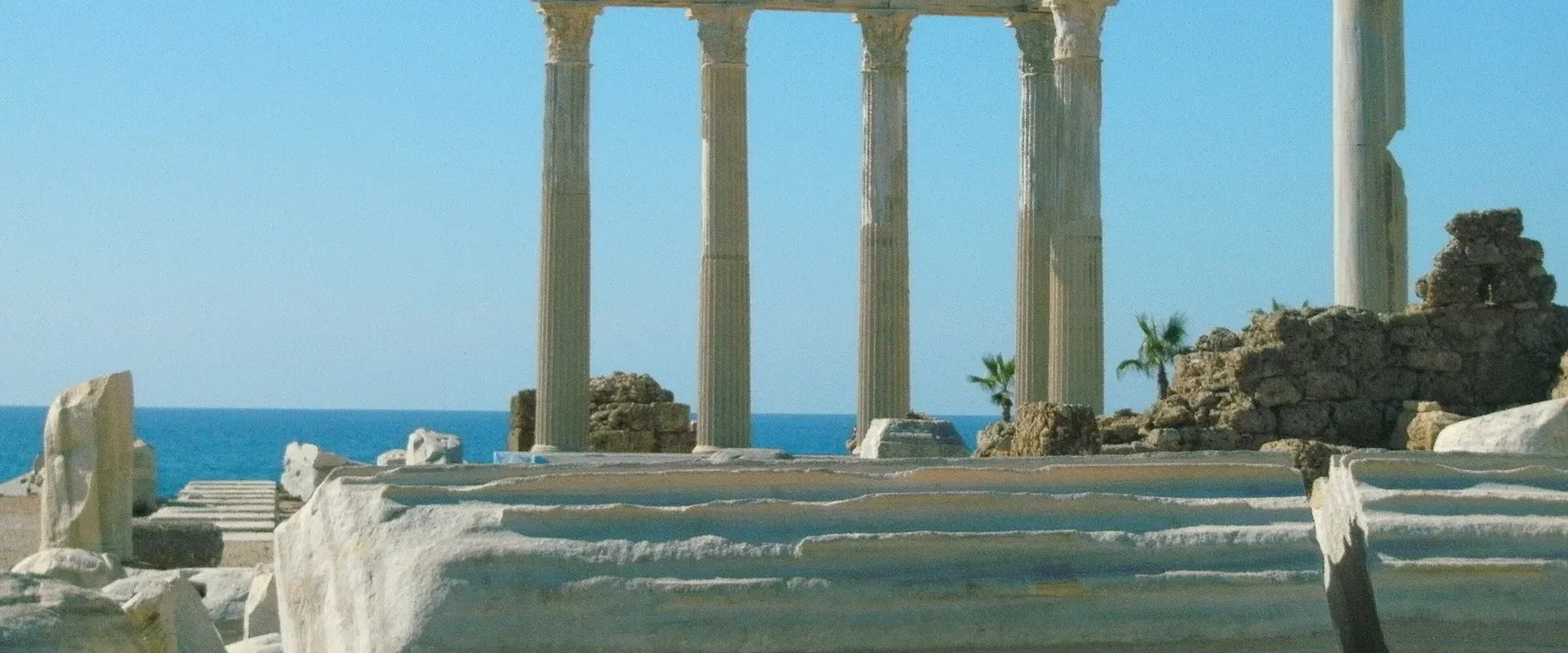 Temple of Apollo, Side: free to visit, and when to go for the photo