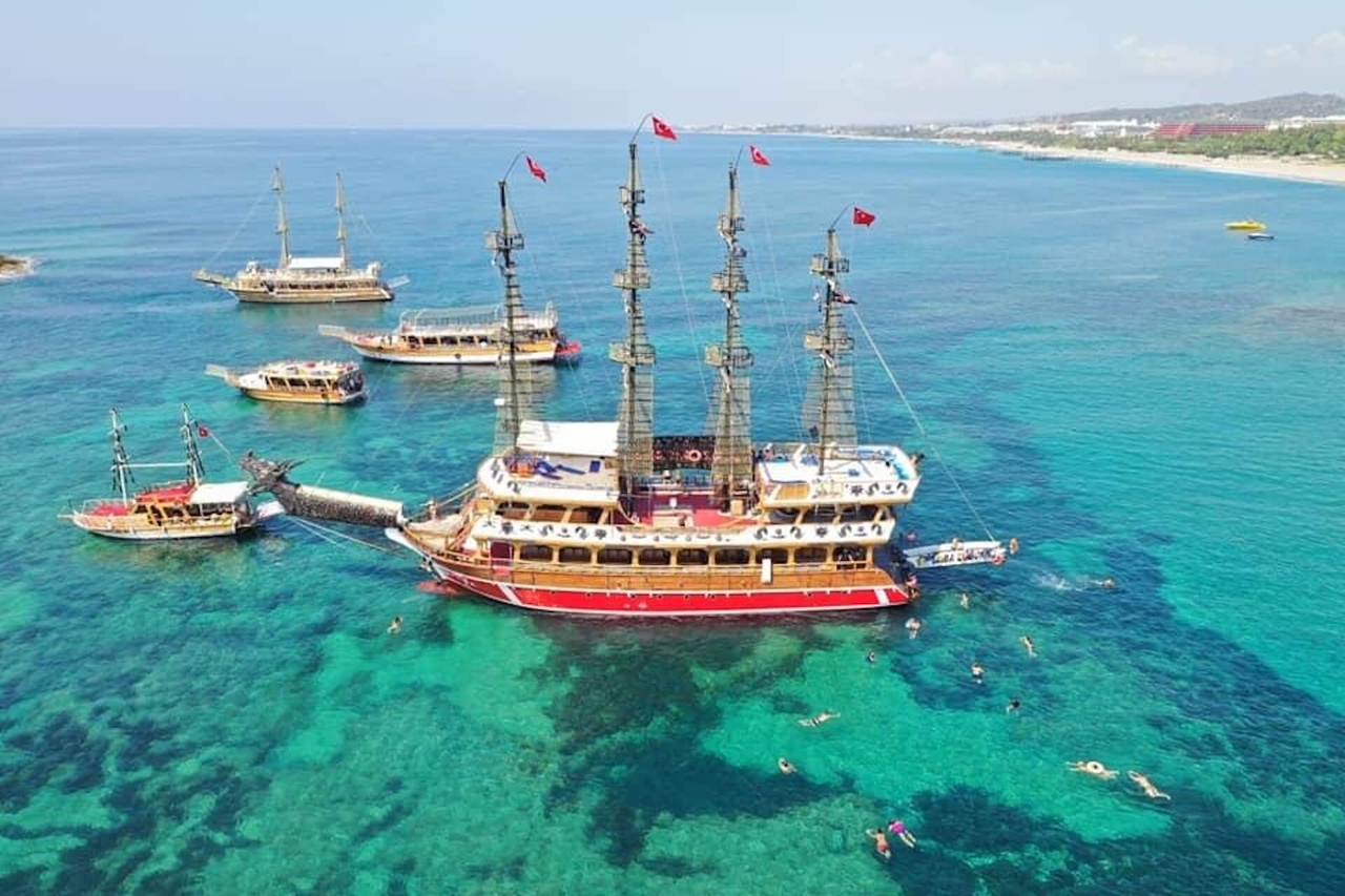 dolphin island boat tour