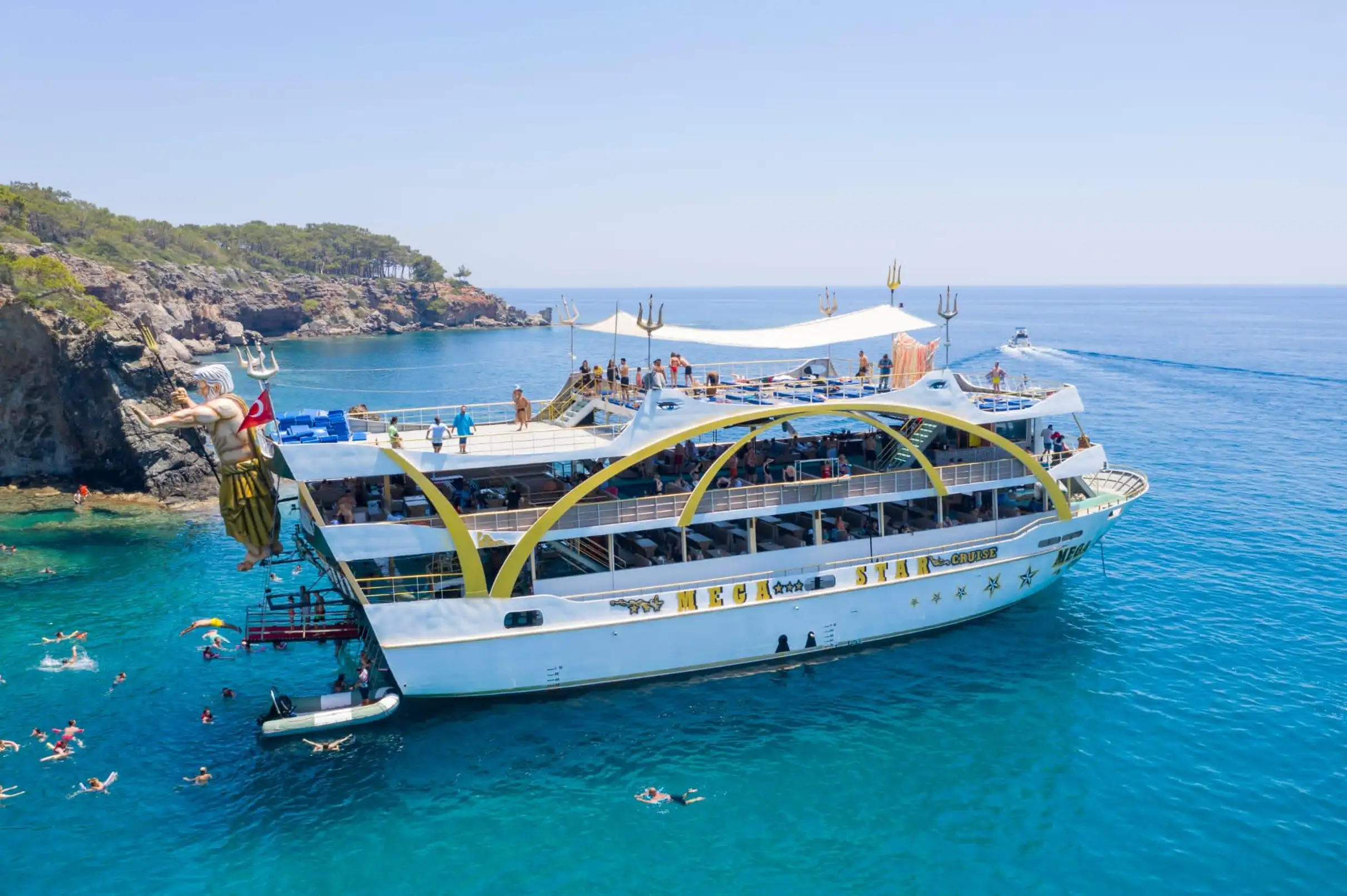 mega star yacht kemer