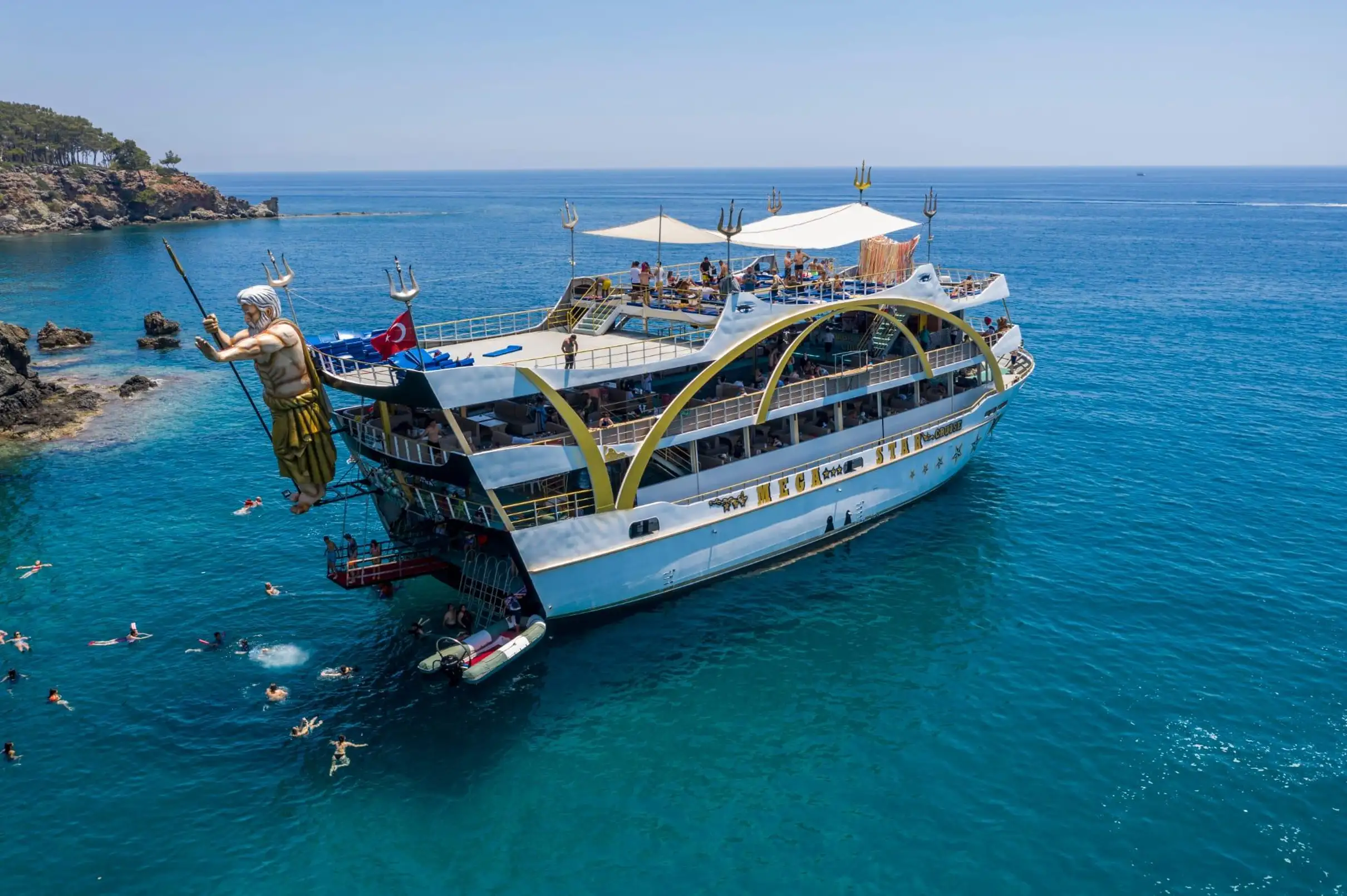 mega star yacht kemer