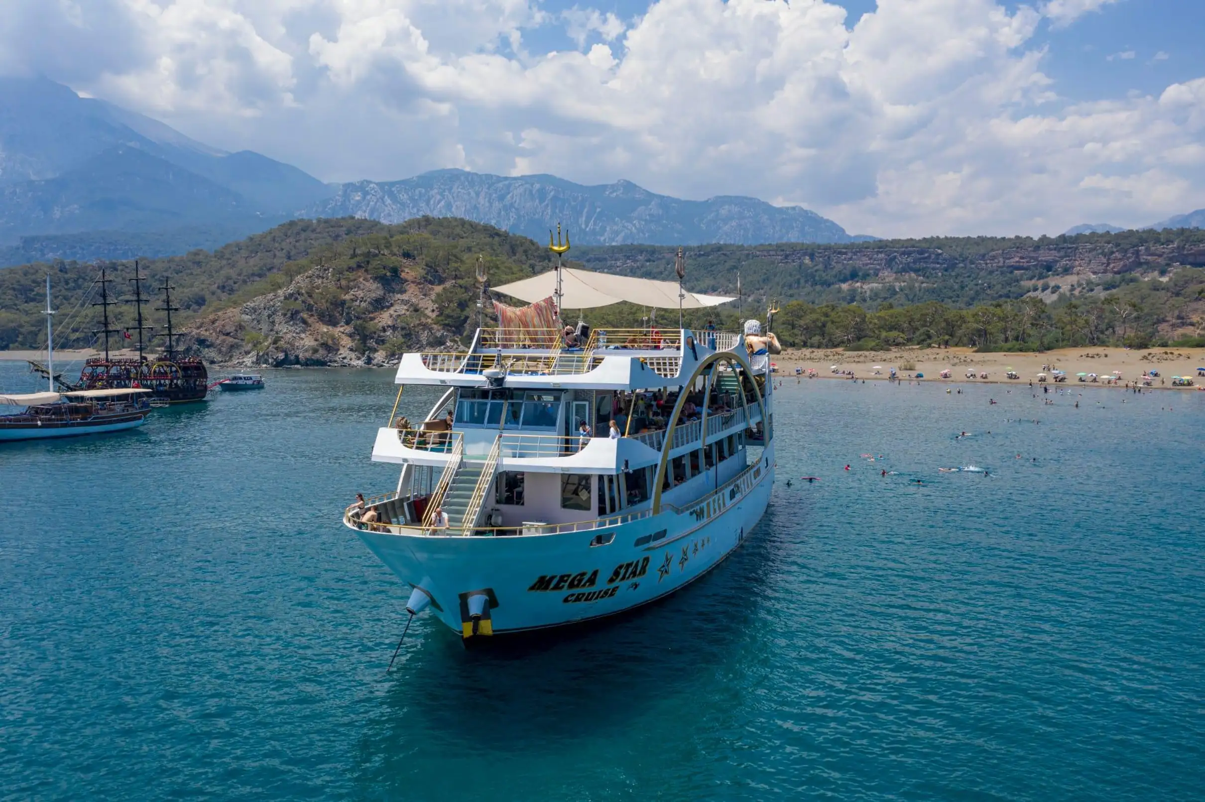 mega star yacht kemer