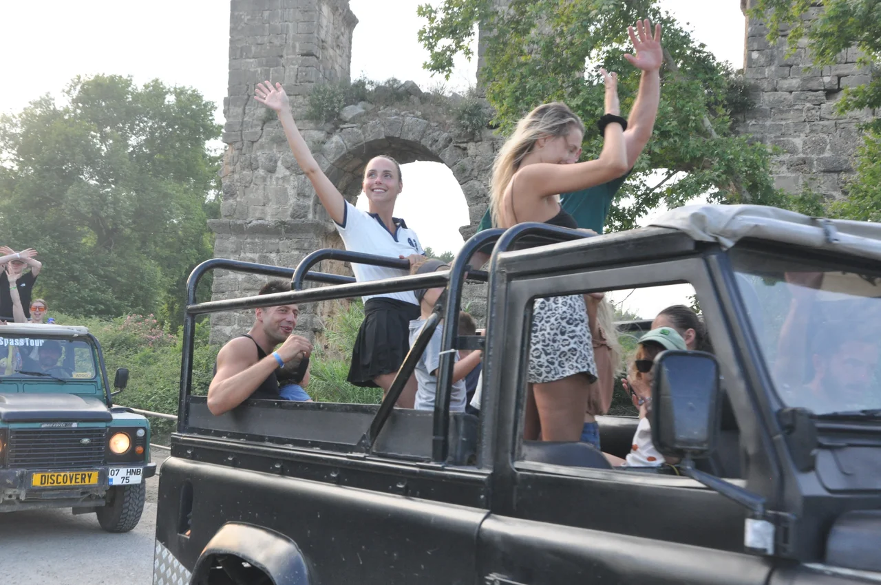 side sunset jeep safari tour